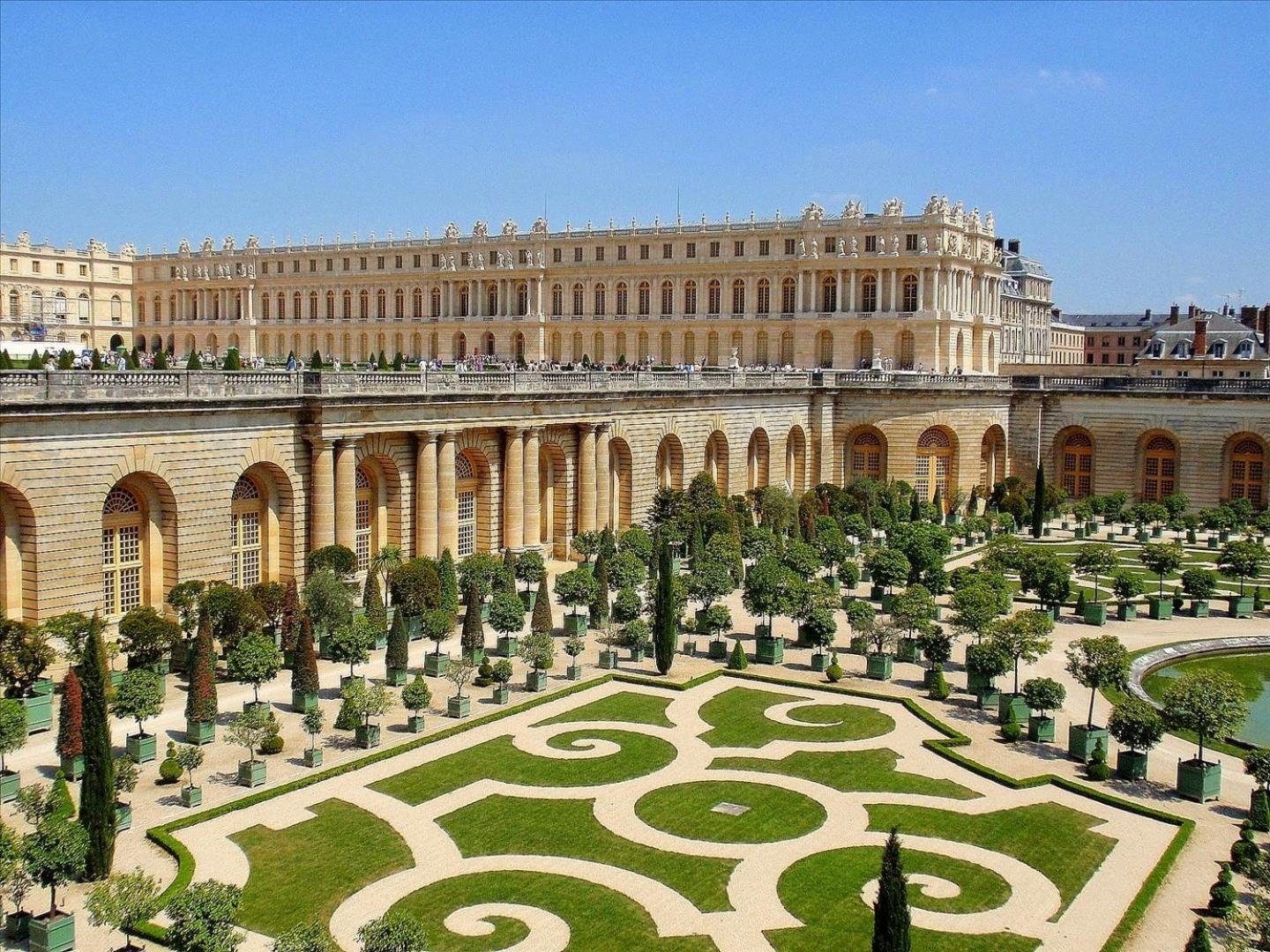 Studette Remilly A Versailles Luaran gambar